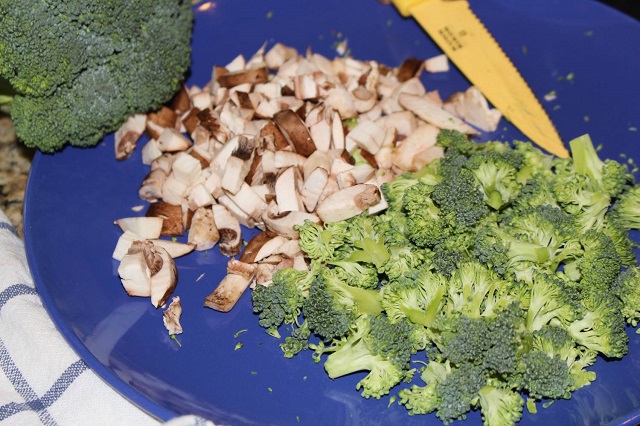 Chicken-Pesto-Flatbread-Recipe-1