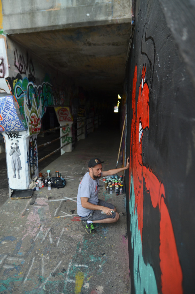 krog-street-graffeti-crawfish-for-cancer-1