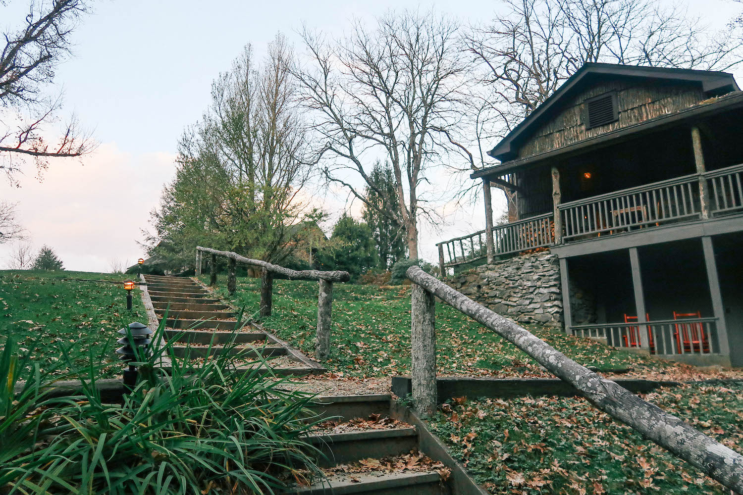 cashiers-nc-high-hampton-inn-mountain-b&b-path-3