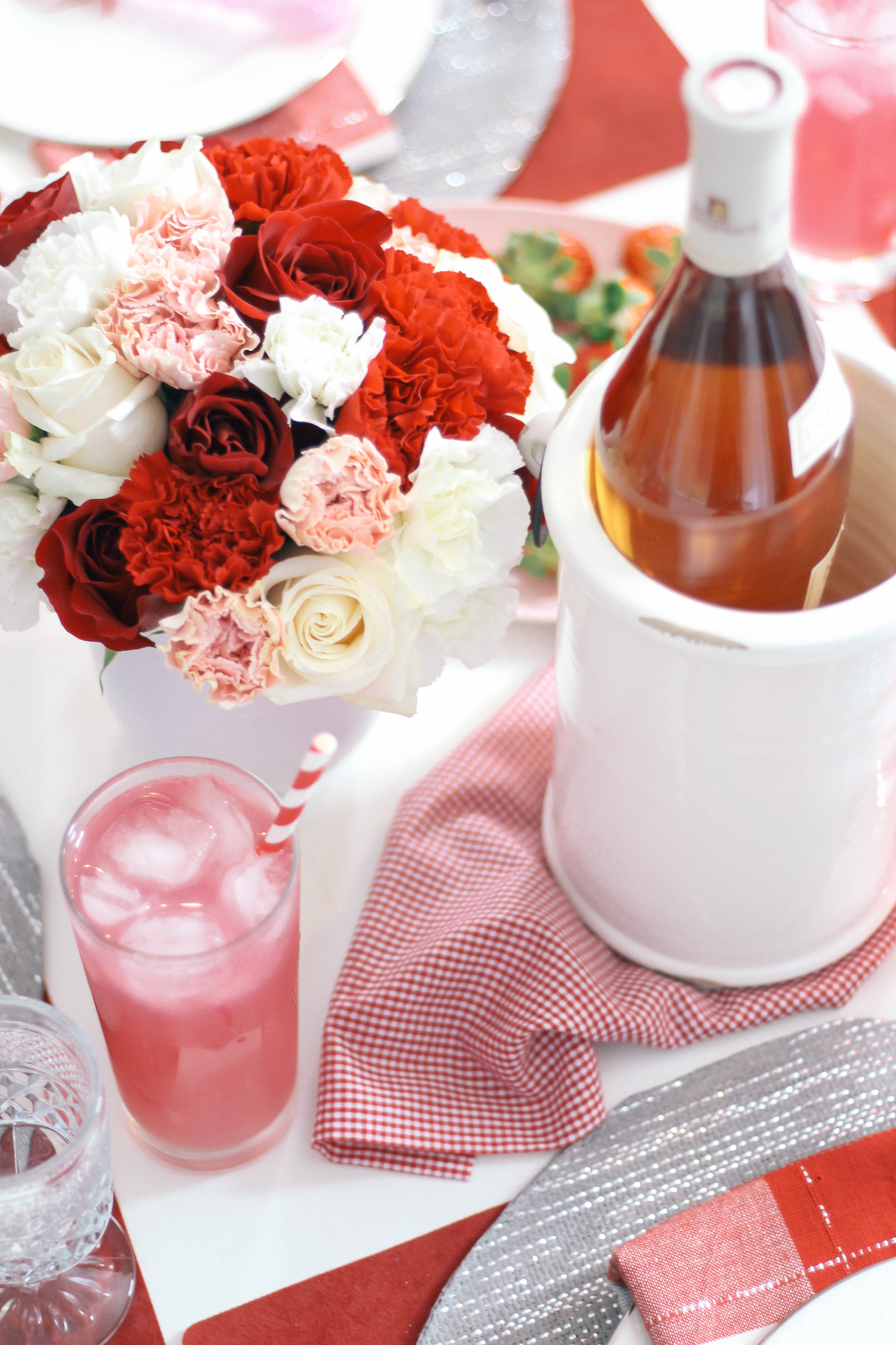 Valentines-Day-Tablescape-Decor-Ideas-18