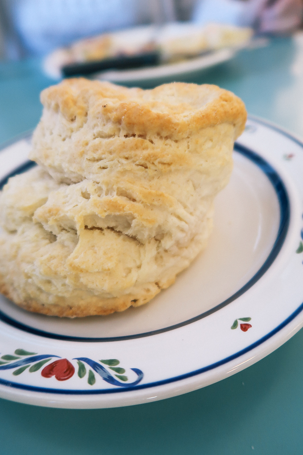 Marys-Gourmet-Diner-Biscuit