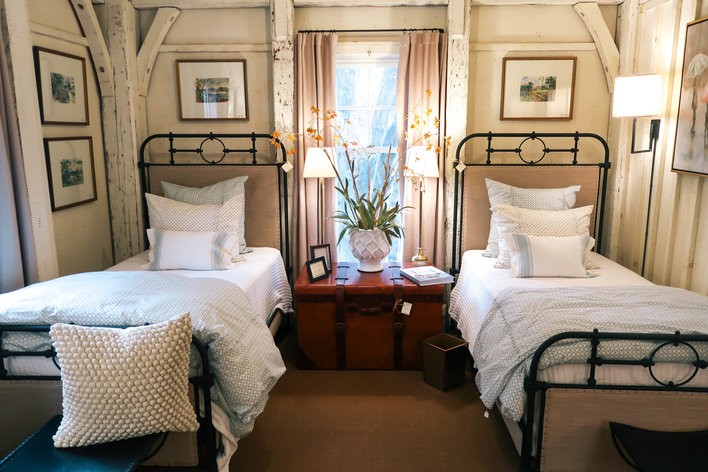 Cashiers-North-Carolina-Antiques-Travel-Guide_2606