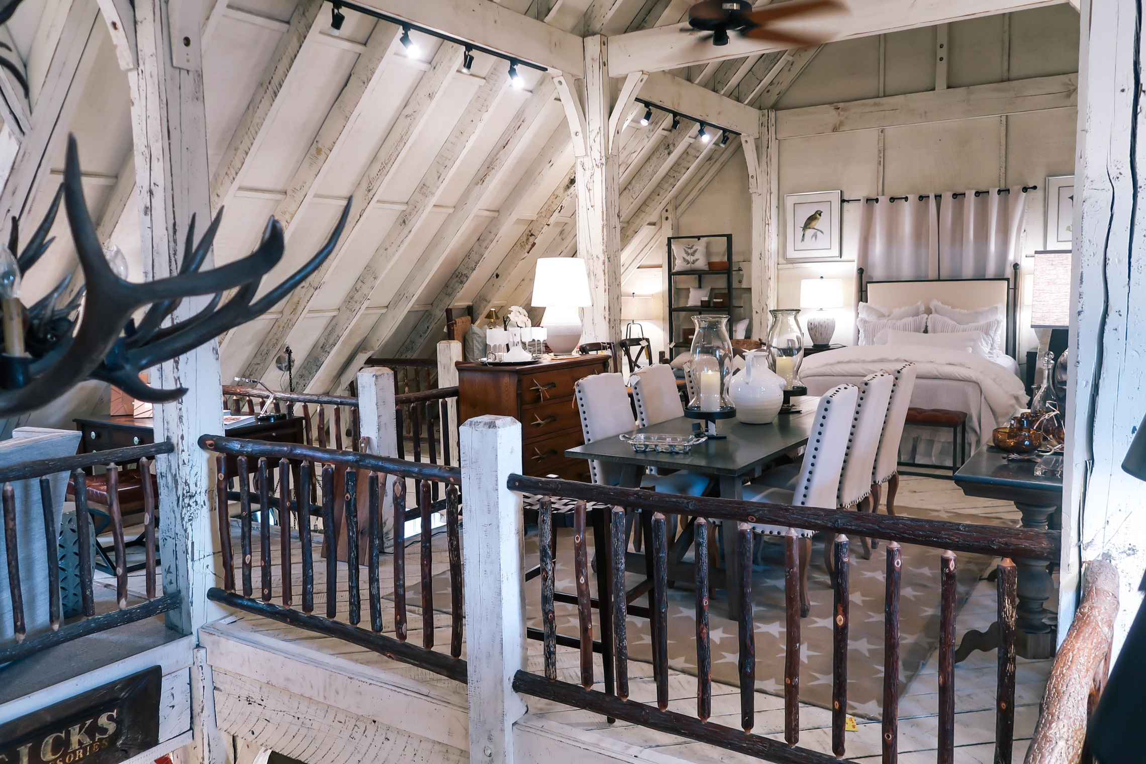 Cashiers-North-Carolina-Antiques-Travel-Guide_2615