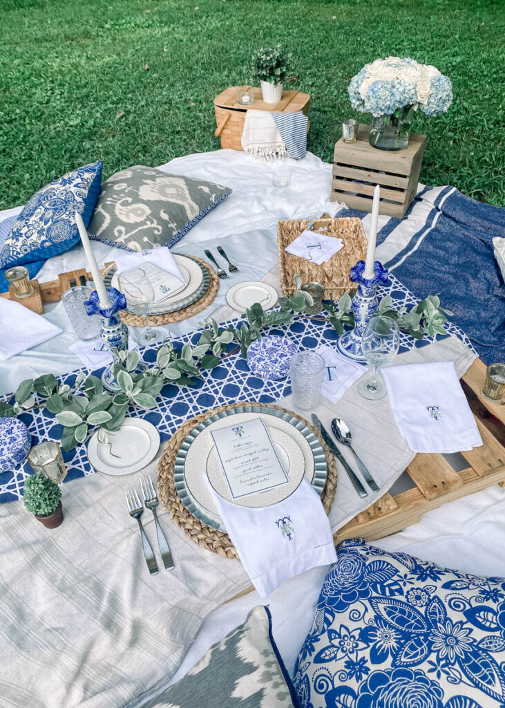 Romantic Backyard Pallet Picnic | Peachfully Chic